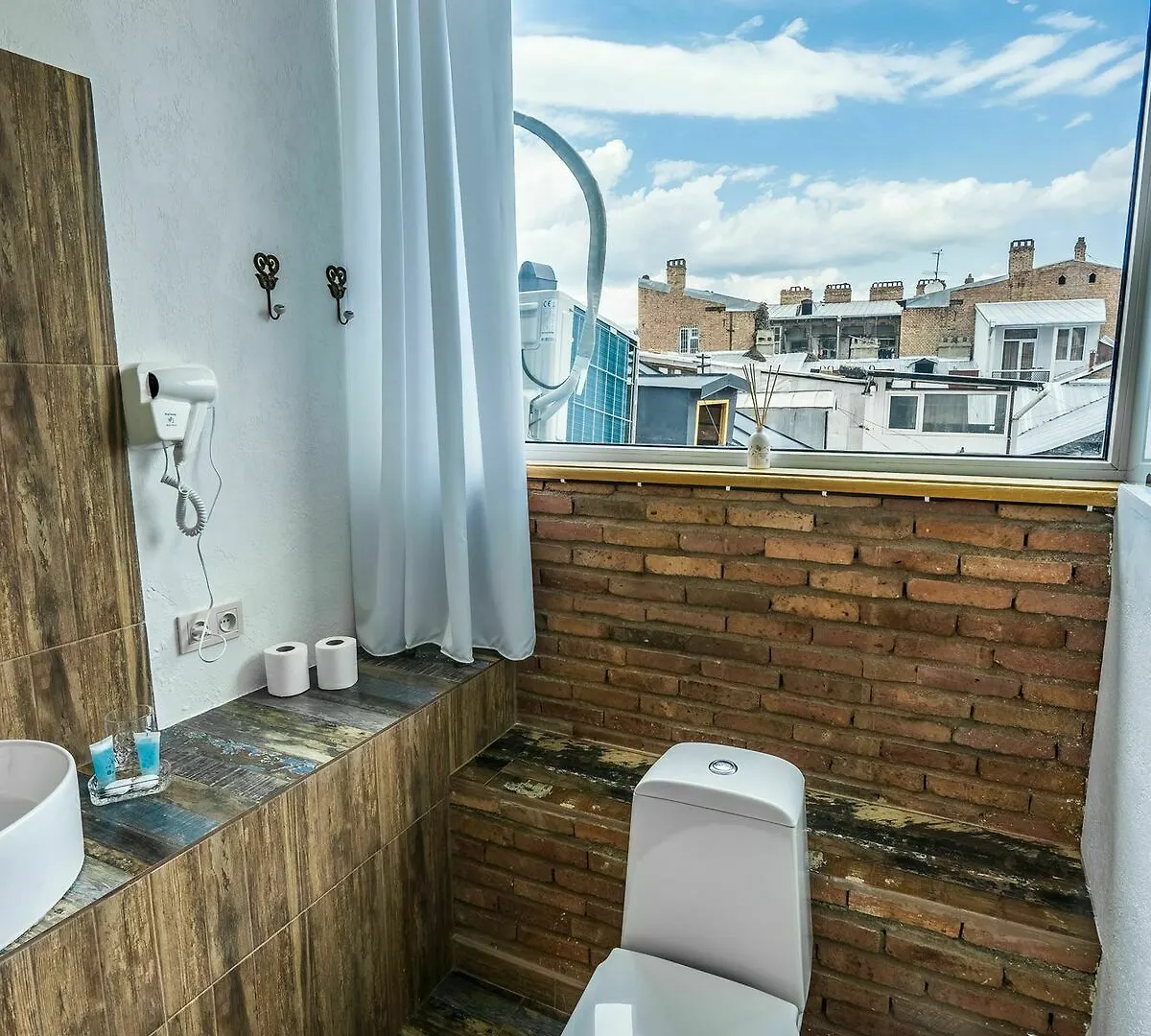 Brotseuli Hotel Τυφλίδα